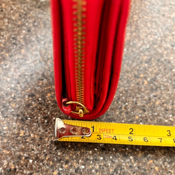 COACH small wallet.White/pink with pastel “C” design. Barely used. - Picture 13 of 14